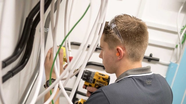 Building Electrician Building Electrician